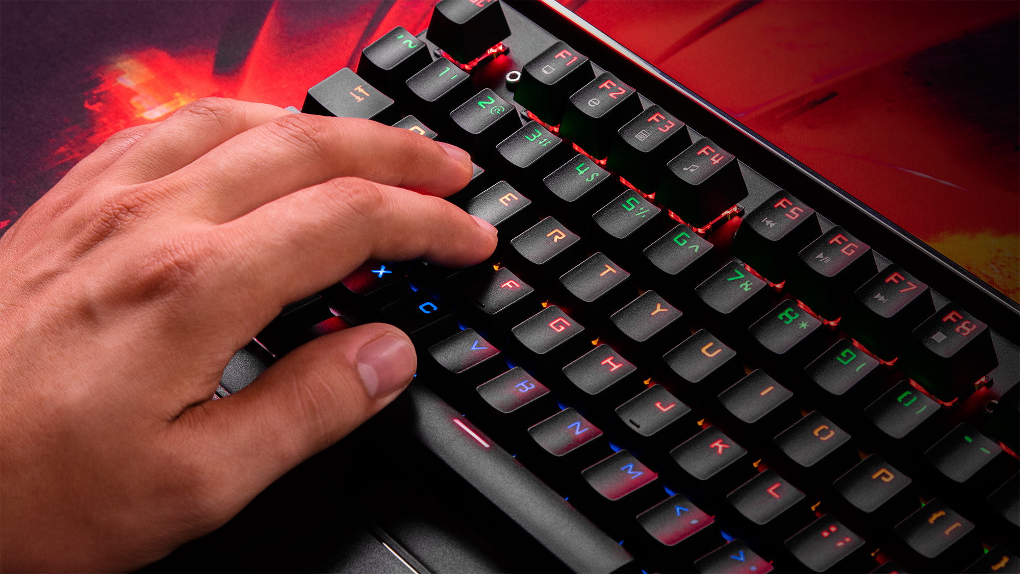 Nu lasa blocarea tastelor in combinatii sa iti intrerupa jocul! Tastatura Warrior GK-100 are incorporata tehnologie anti-ghosting, care creste numarul de taste detectate, oferind un confort ridicat in timpul jocului si un mai bun control pe toata durata sa. 
